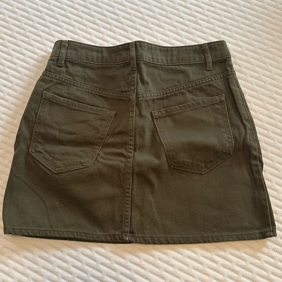 Forever 21 Army Green Mini Skirt - Picture 4 of 4